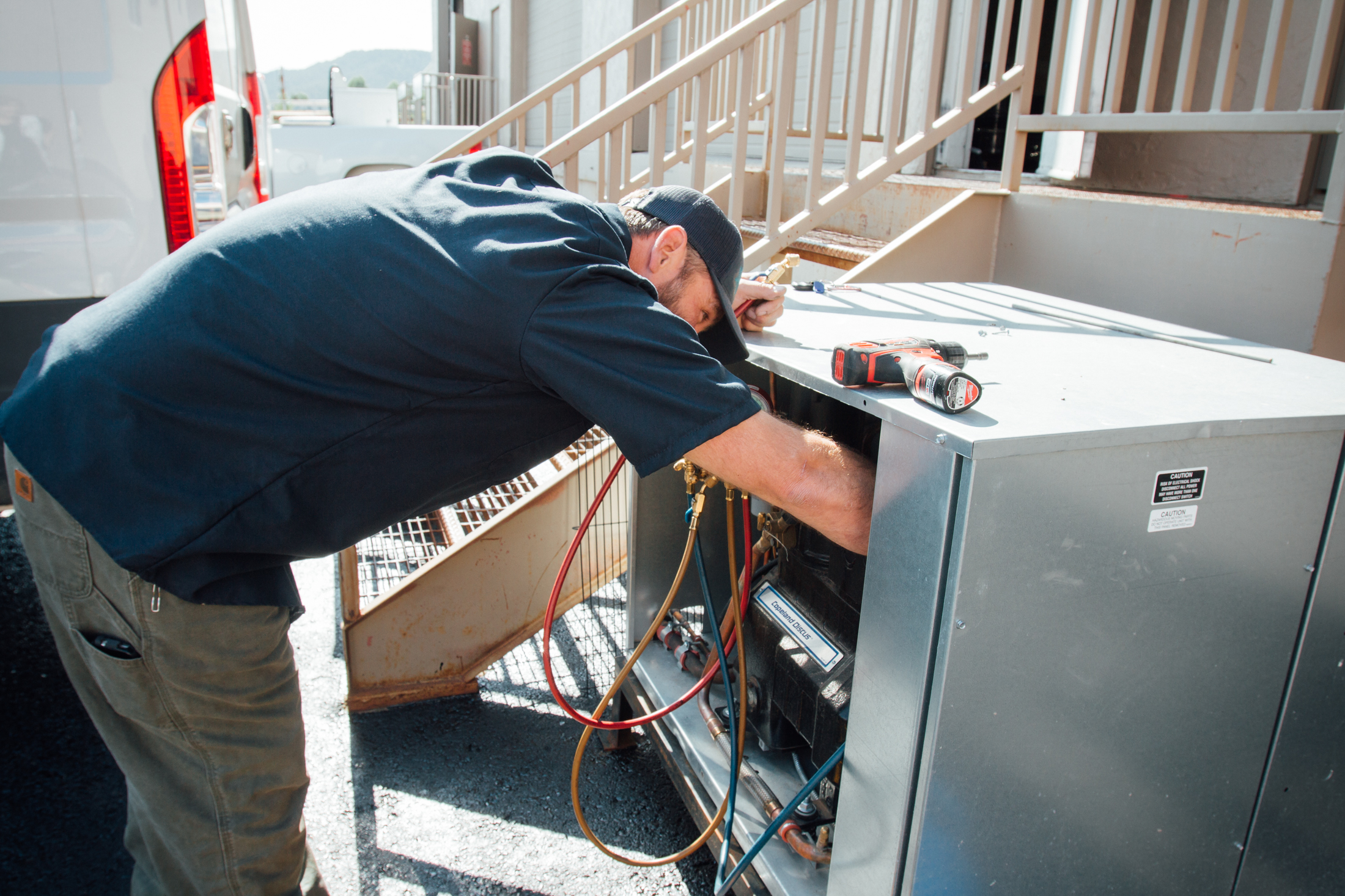 commercial refrigeration services | 24/7 emergency repairs